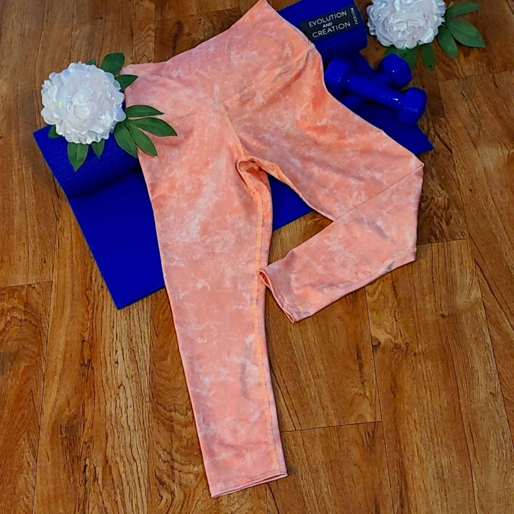 Evolution and Creation leggings in size S.